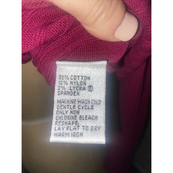 Talbots Woman’s Burgundy Turtle Neck Long Sleeve Knit Pullover Sweater Medium - Picture 7 of 8